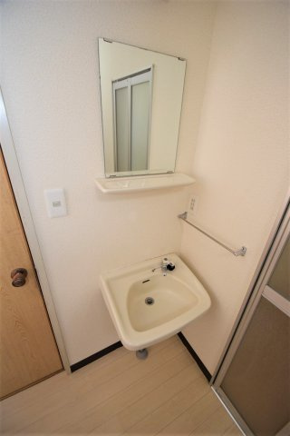 ウエストコートの独立洗面台