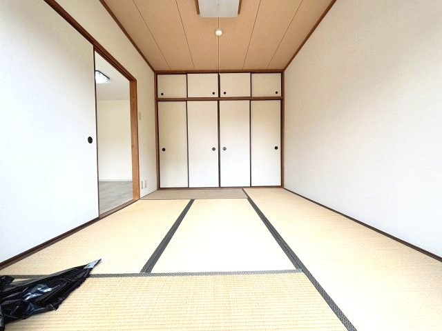ウイングヒルズ羽曳野の和室