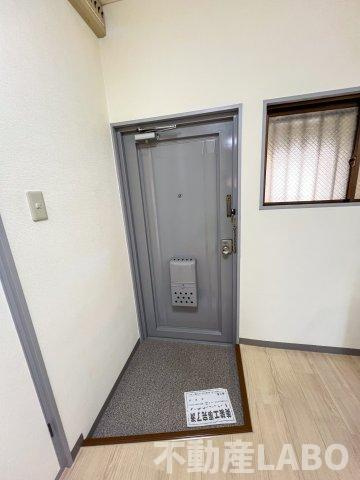 リバーハイツコーチⅡの玄関