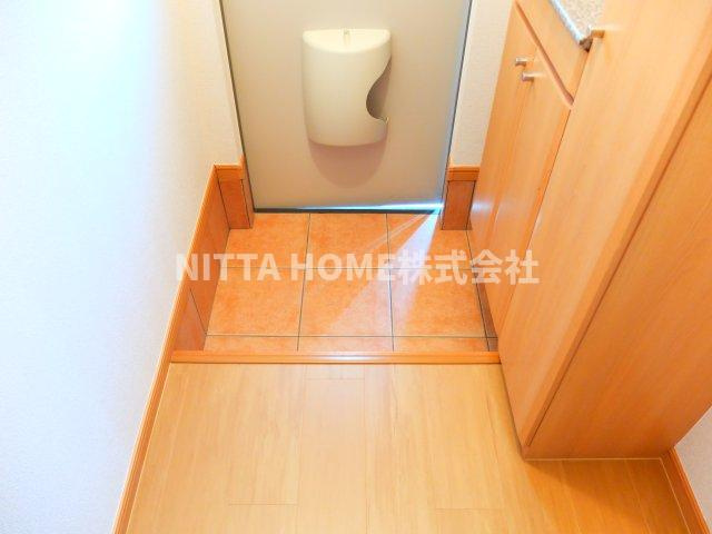 丹波市柏原町柏原のアパートの玄関|きれいな玄関です◇