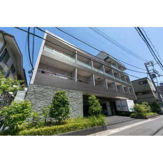 【外観】 | 鉄筋コンクリート造のがっちりとした建物。