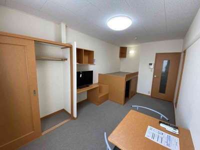 【居間・リビング】 | レオパレス幸αⅡ | 設備・仕様は号室により異なる為、現況を優先致します。