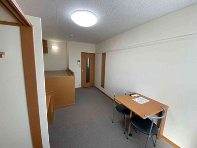 【居間・リビング】 | レオパレス幸αⅡ | 設備・仕様は号室により異なる為、現況を優先致します。