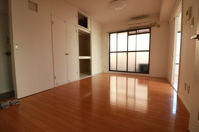 【居間・リビング】