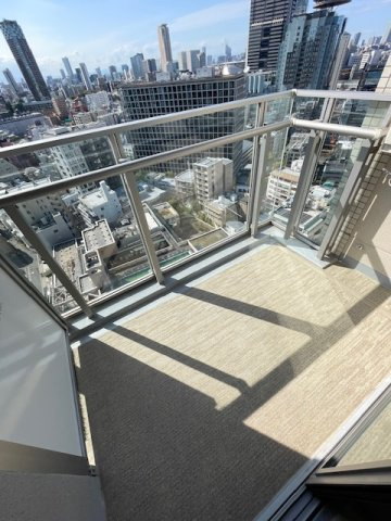 赤坂タワーレジデンスTop of the Hillのバルコニー