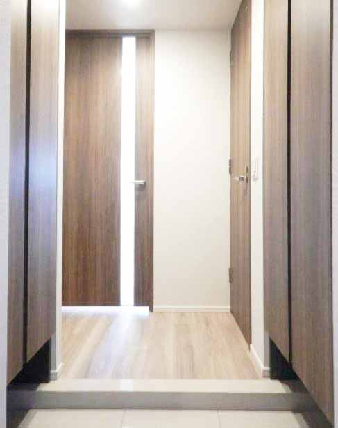 台東区浅草５丁目の賃貸マンションの玄関