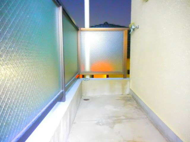 高槻市上本町の賃貸マンションのバルコニー