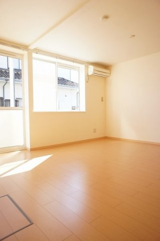 メゾン　ボナールの居間・リビング