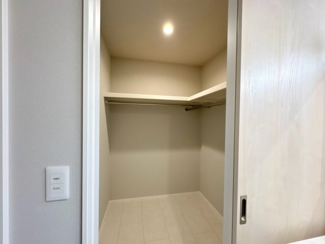 タマタウン　岐阜市粟野西（岩野田小）　全2区画分譲の洋室|すべての居室にはたっぷり収納できる大型クローゼットを設置しています。