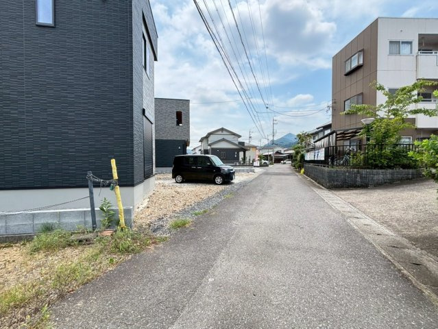 タマタウン　岐阜市粟野西（岩野田小）　全2区画分譲の前面道路含む現地写真|「現地（2026年7月17日）撮影」
■前面道路　
■ヤマダ不動産　株式会社リライフ