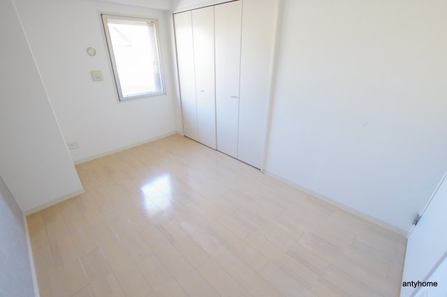 ルリーフ江坂　仲介手数料無料の洋室