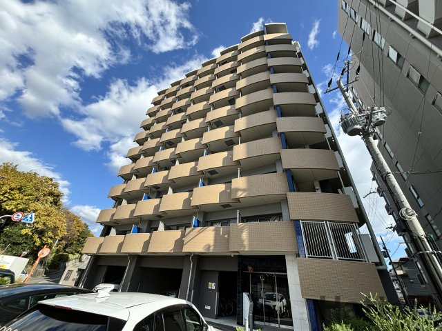 プレサンス江坂ベルフィーヌ