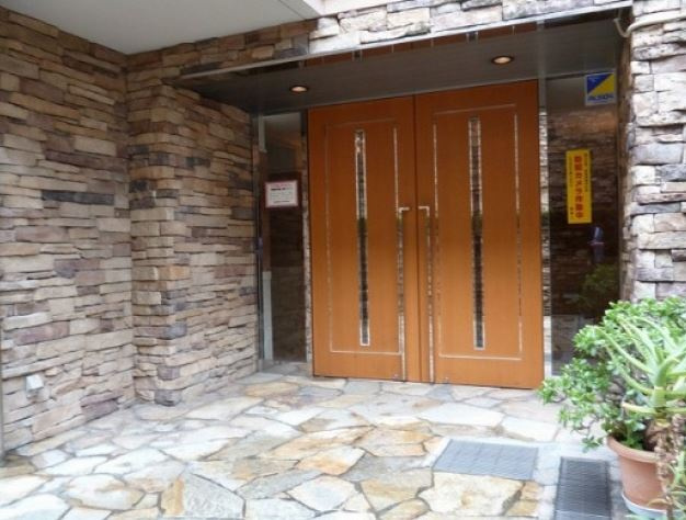 ルート四谷三丁目のエントランス|ルート四谷三丁目