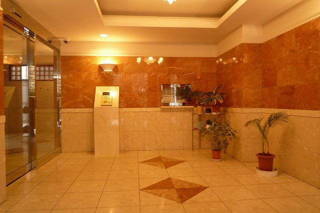 ルート四谷三丁目のエントランス|ルート四谷三丁目