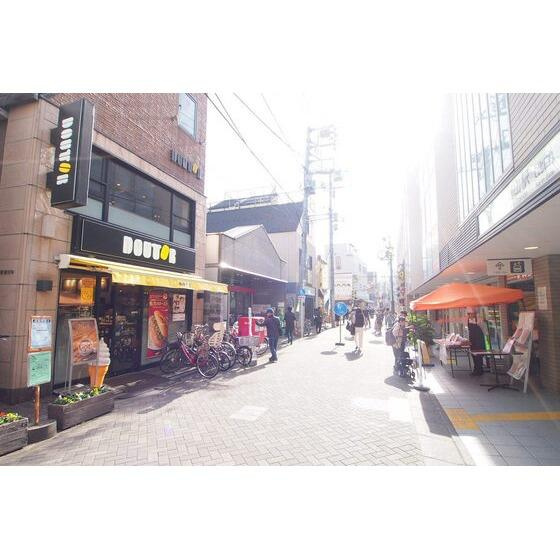駅前商店街まで460m