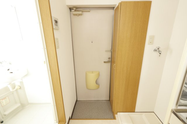 リリックコート翔の玄関