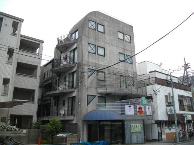 グリーンキャラットの外観