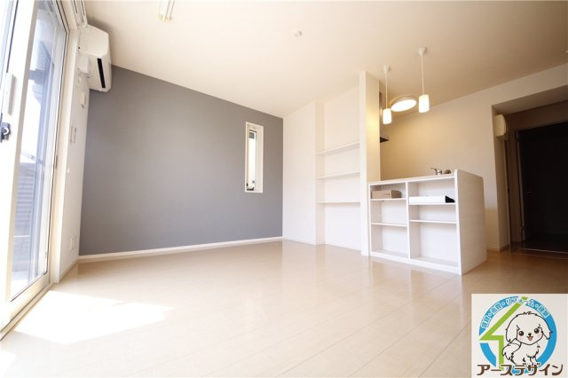 コート・ド・メールⅡ番館B棟の居間・リビング