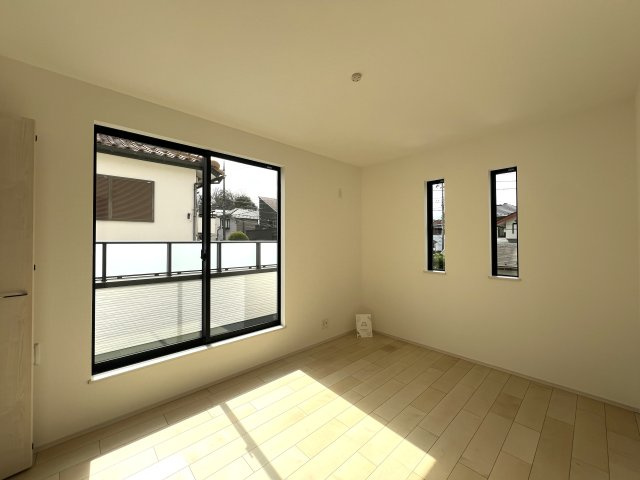 町名は東山田、駅は北山田、ぼく山田【都筑区東山田4丁目新築戸建】の洋室|スタンダードな洋室です
