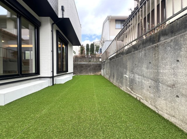 町名は東山田、駅は北山田、ぼく山田【都筑区東山田4丁目新築戸建】の庭|お庭も活用できます