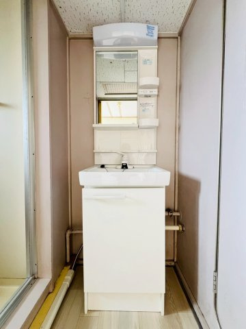 上高丸厚生年金住宅3号棟の洗面所