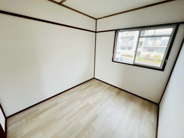上高丸厚生年金住宅3号棟の居間・リビング