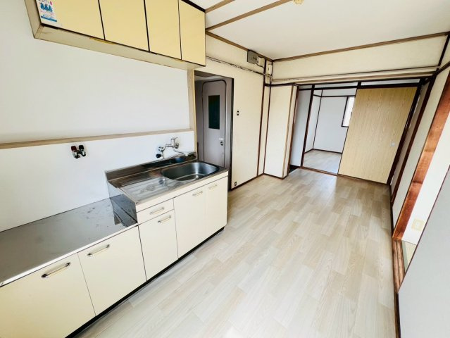 上高丸厚生年金住宅3号棟の内装