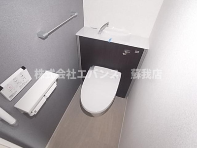 【トイレ】 | フォーシーズン千葉 | 清潔感のあるトイレです