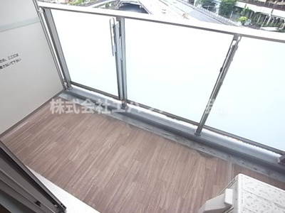 【バルコニー】 | フォーシーズン千葉 | 落ち着いた時間を過ごせるバルコニーです