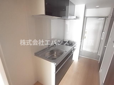 【キッチン】 | フォーシーズン千葉 | コンパクトなキッチンで掃除もラクラク