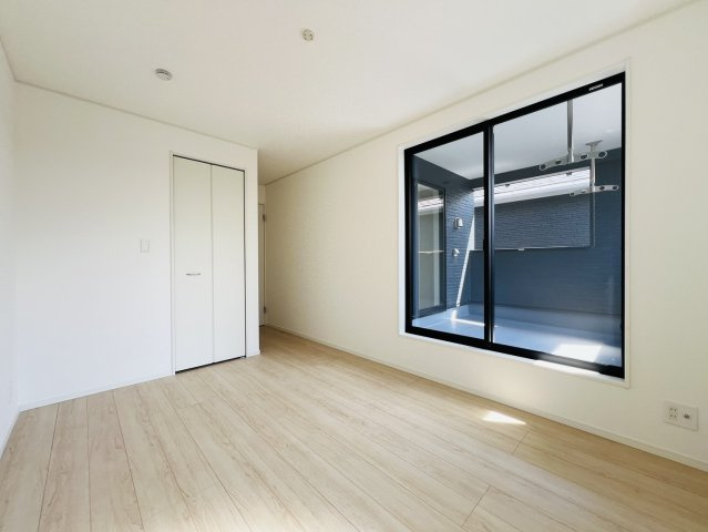 高浜市稗田町5丁目7-2『仲介手数料無料』新築戸建ての洋室