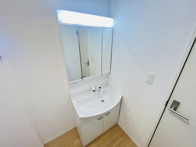 高浜市稗田町5丁目7-2『仲介手数料無料』新築戸建ての独立洗面台