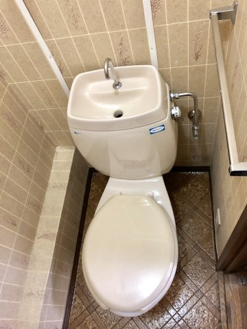 ネオポリスA棟のトイレ|シンプルで使いやすいトイレです