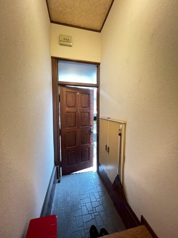 茨木市豊川４丁目貸家の玄関