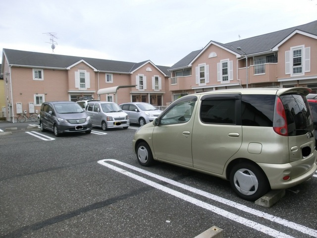 コンフォートⅠの駐車場|敷地内専用駐車場有り（要確認）