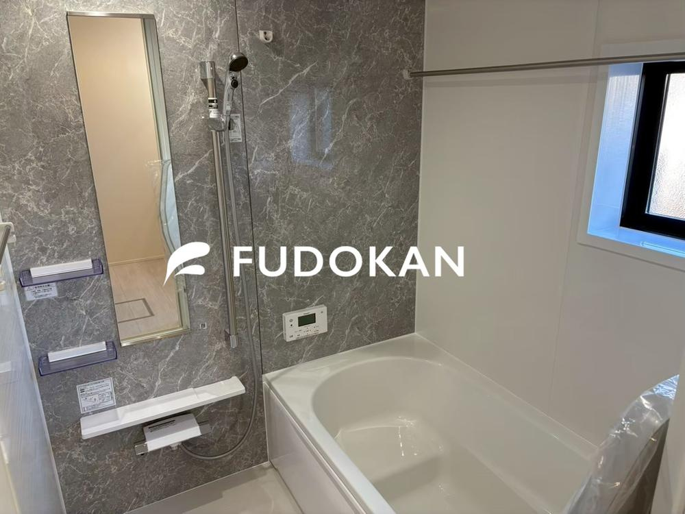 山形市花楯【新築建売住宅】の浴室|広々浴室は、ゆったりとくつろいで疲れを癒す空間です。