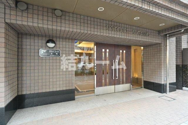 北区滝野川５丁目の賃貸マンションのエントランス