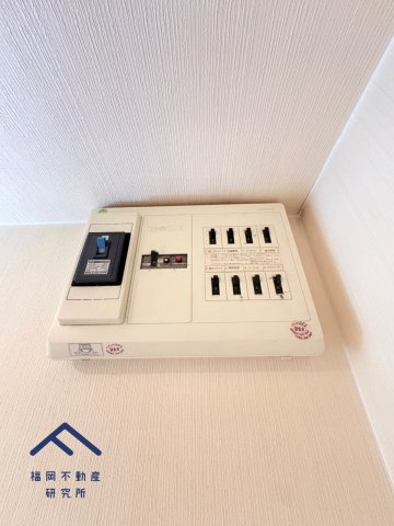 ロワールマンションアール春日の防犯設備