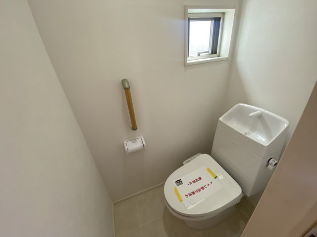 恩多町5丁目　中古戸建のトイレ