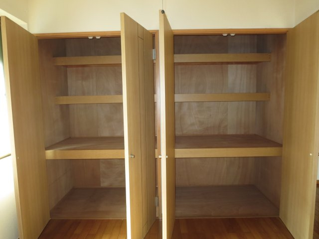 クリスタル和幸の収納