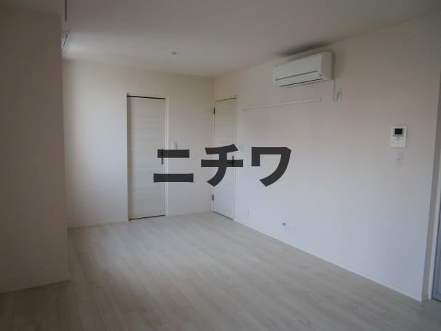 ゼームス坂メゾンの居間・リビング|別部屋参考写真