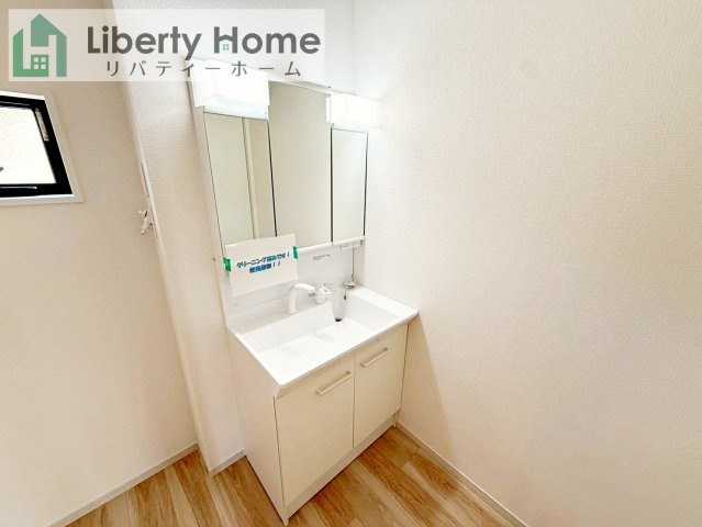 土浦市木田余1期　新築戸建　1号棟の独立洗面台