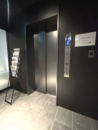 アーバネックス堺筋本町のロビー