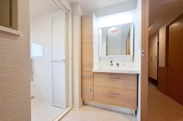 エスリード藤井寺の独立洗面台|洗面室
