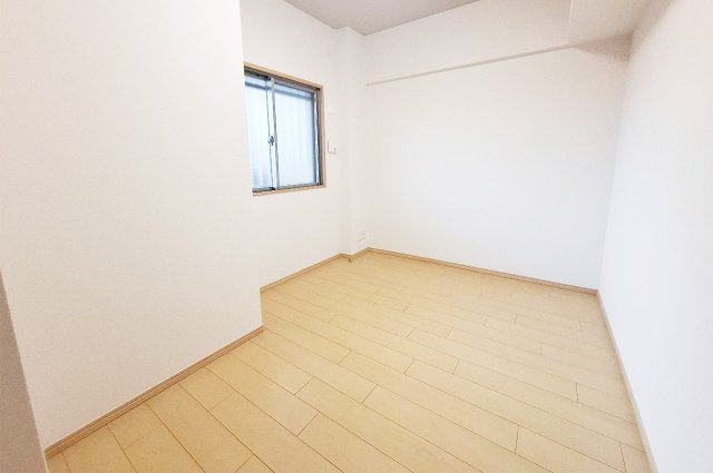 エスリード藤井寺の子供部屋|洋室2