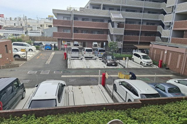 エスリード藤井寺の駐車場|駐車場