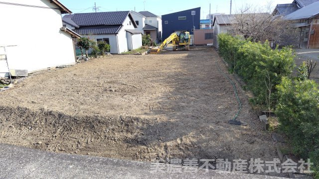 ６６５７７　岐阜市鏡島東３丁目土地
