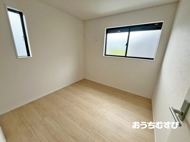 春日井市上条町9丁目(全4棟)の洋室