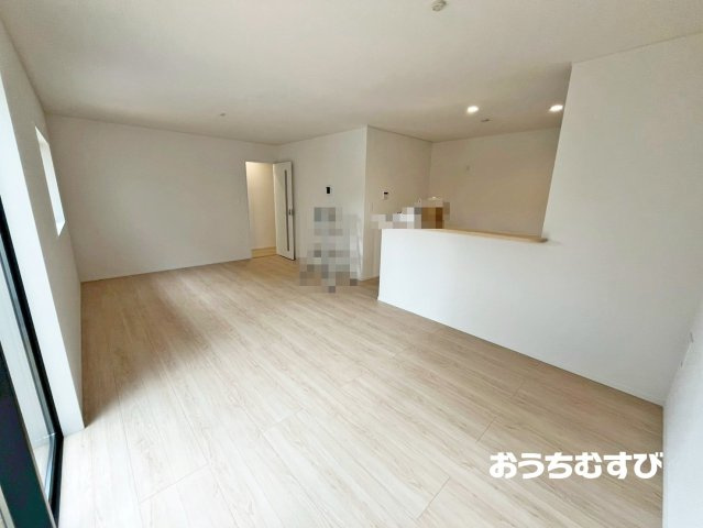 春日井市上条町9丁目(全4棟)の居間・リビング