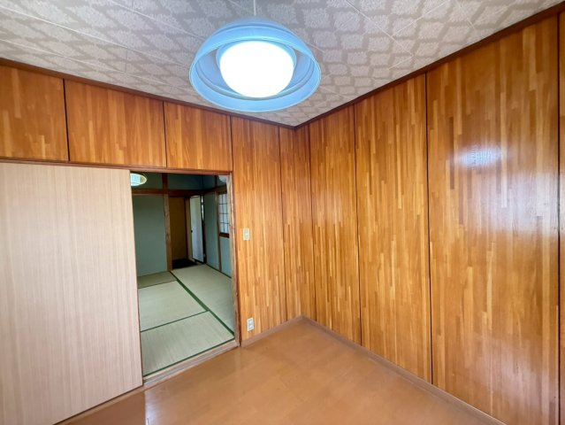黒原新町戸建　賃貸の洋室|コンパクトで使いやすい洋室です